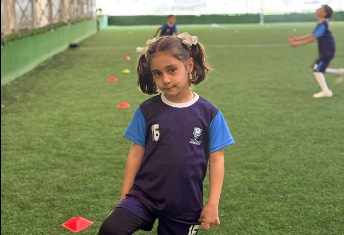Kız futbolu antrenmanı